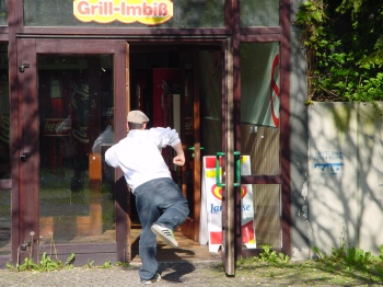 der Eingang zur Cafeteria